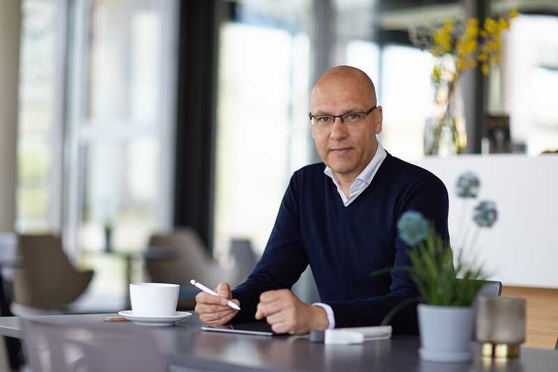 Dr. Ulf-Marten Schmieder Dr. Ulf-Marten Schmieder